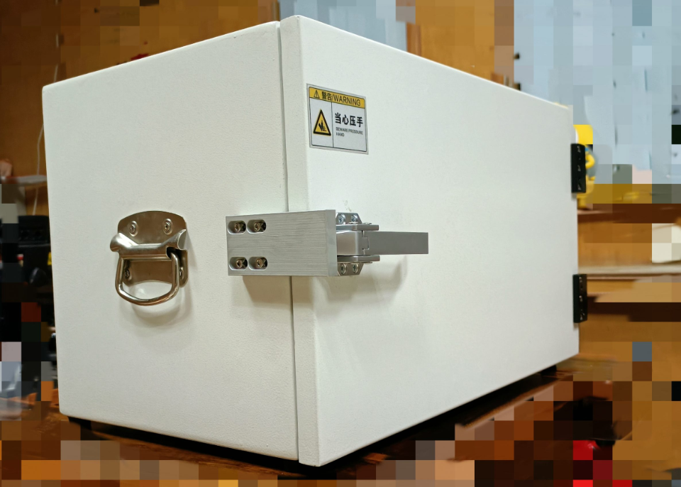 屏蔽箱,屏蔽房,微波暗室有什么联系和区别？