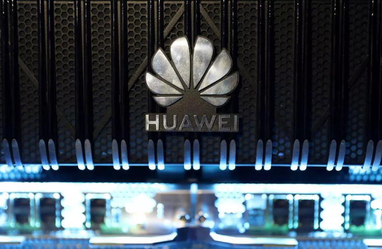 英国跟随美国禁止华为使用5G网络,华为：遗憾